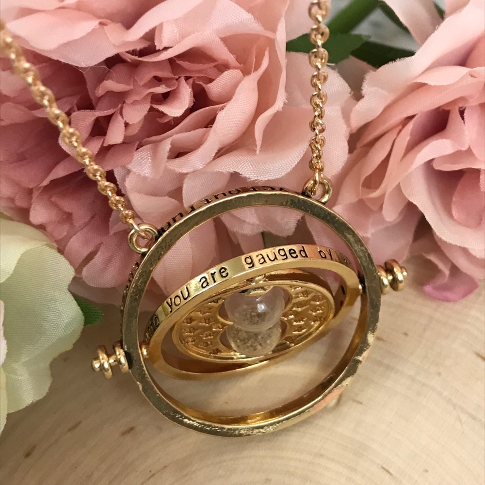 Harry Potter Gold Time Turner Sand Hourglass Pendant Necklace - Picture 3 of 10